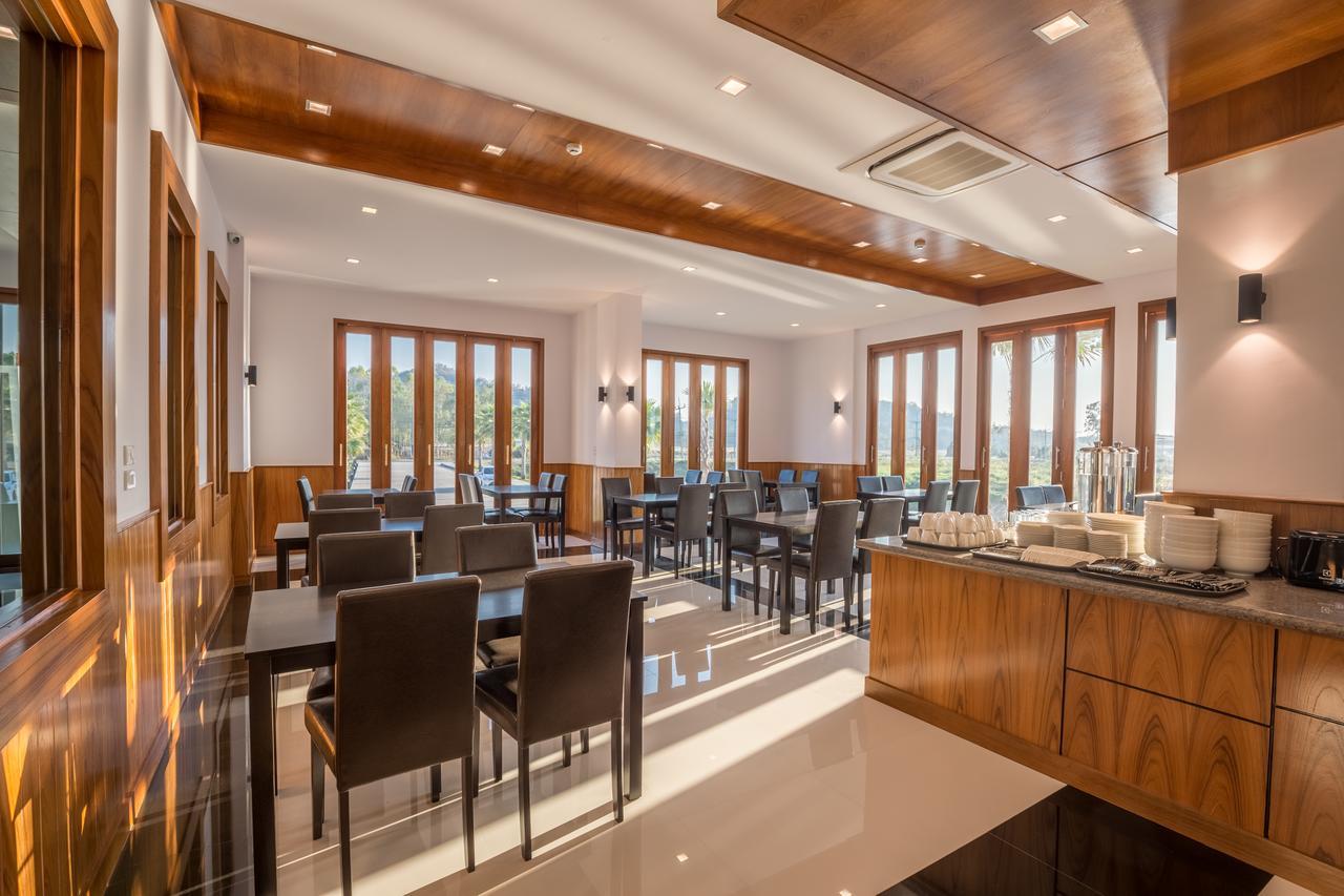 Sann View Hotel Thoeng Buitenkant foto