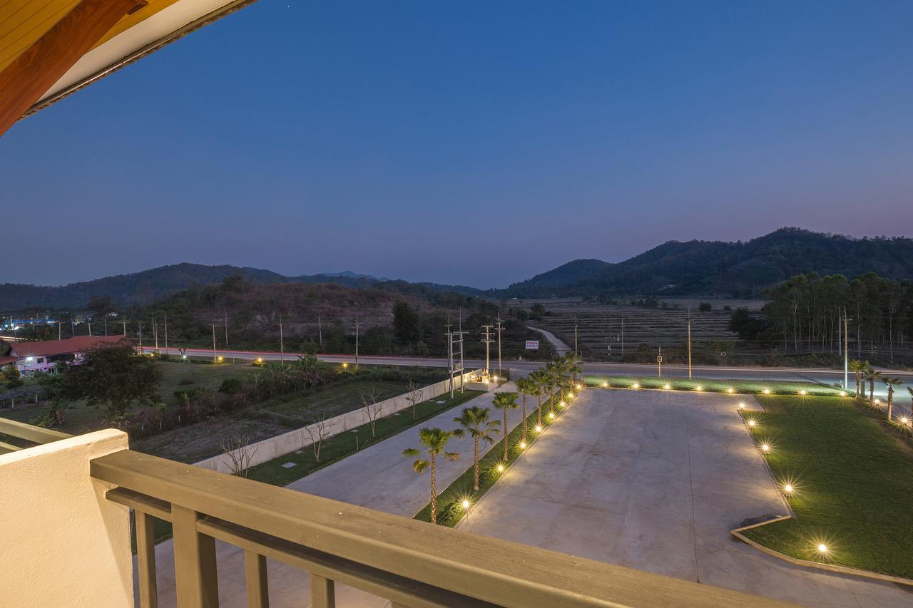 Sann View Hotel Thoeng Buitenkant foto